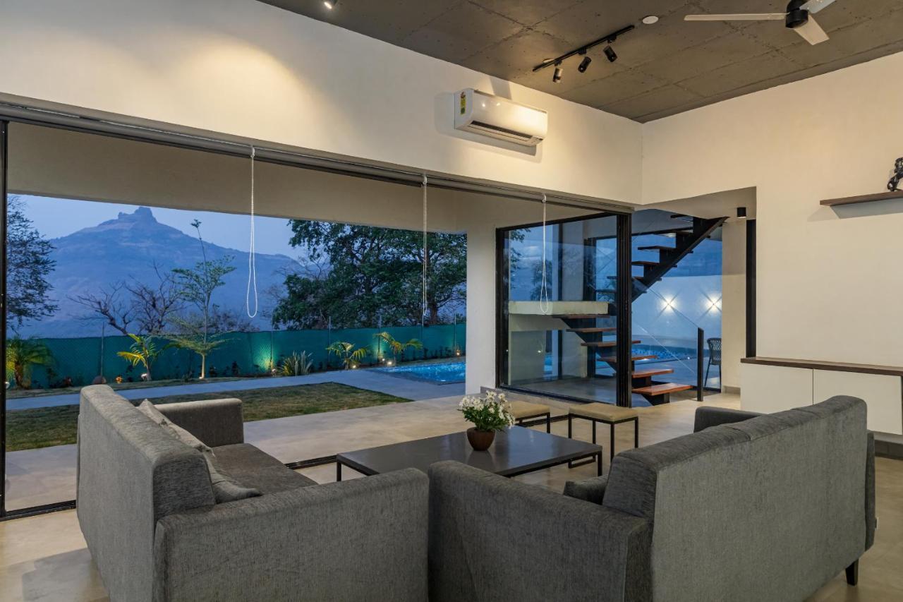 Saffronstays Stargazer, Karjat - Luxury Pool Villa With Lake View Exteriör bild