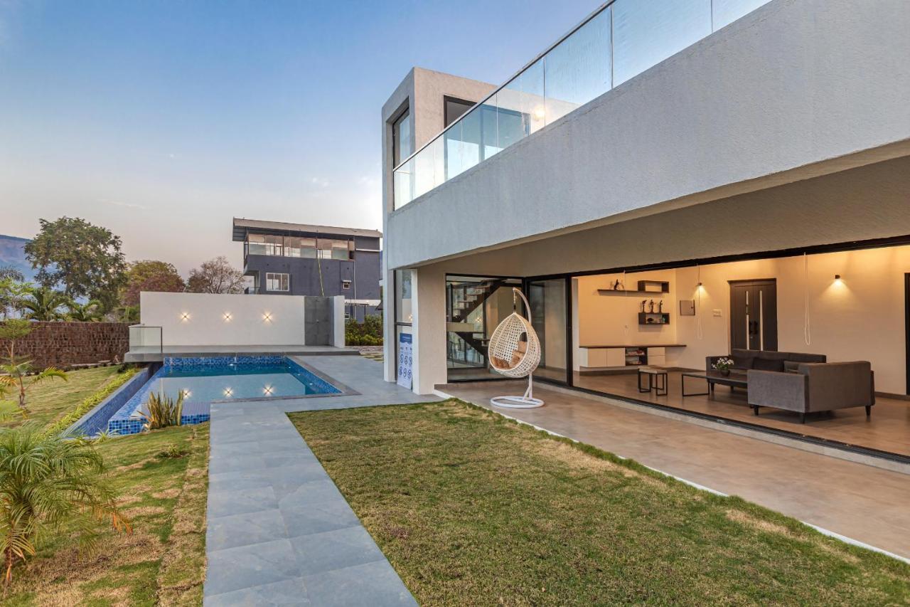 Saffronstays Stargazer, Karjat - Luxury Pool Villa With Lake View Exteriör bild