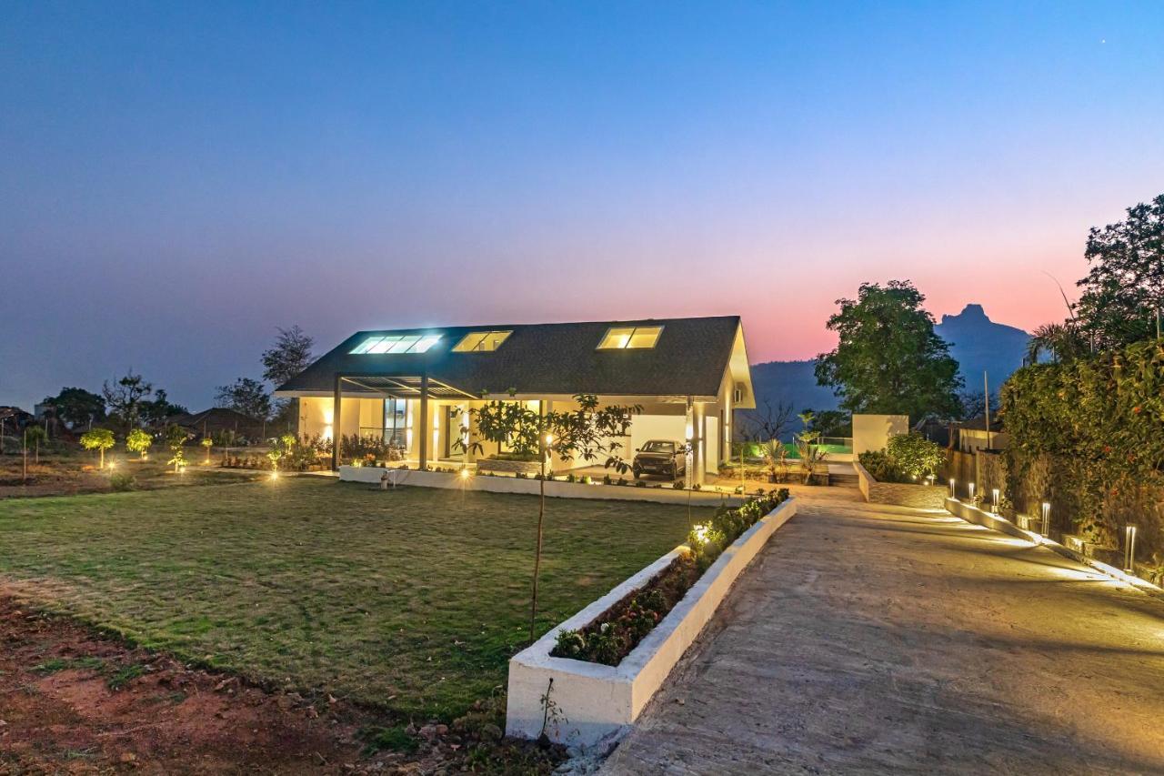 Saffronstays Stargazer, Karjat - Luxury Pool Villa With Lake View Exteriör bild