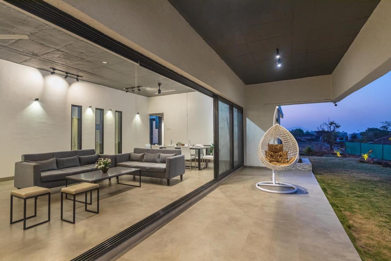 Saffronstays Stargazer, Karjat - Luxury Pool Villa With Lake View Exteriör bild